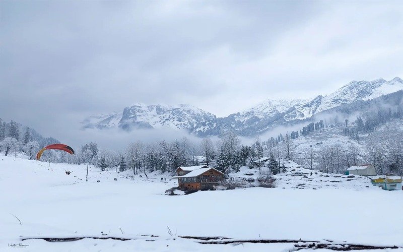 Manali Honeymoon Package